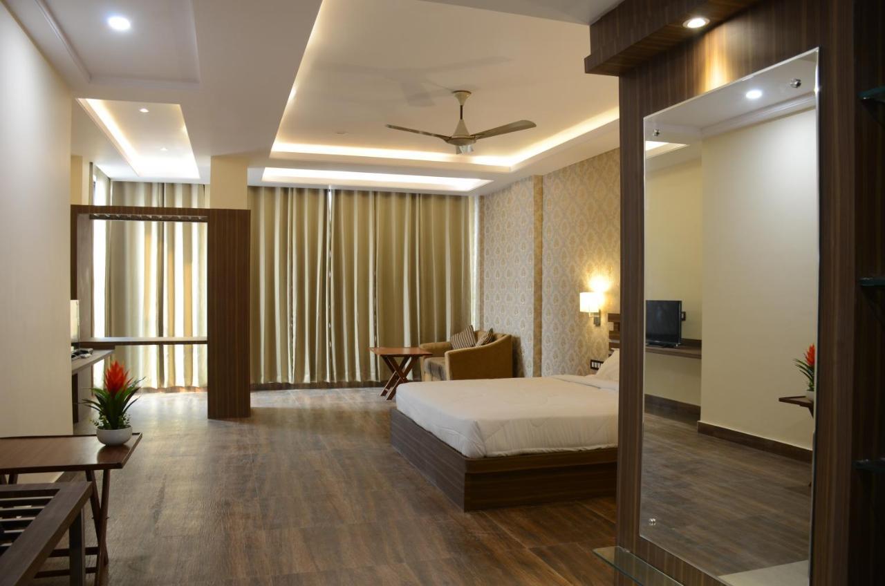 Puja Residency Hotel Varanasi Exterior foto