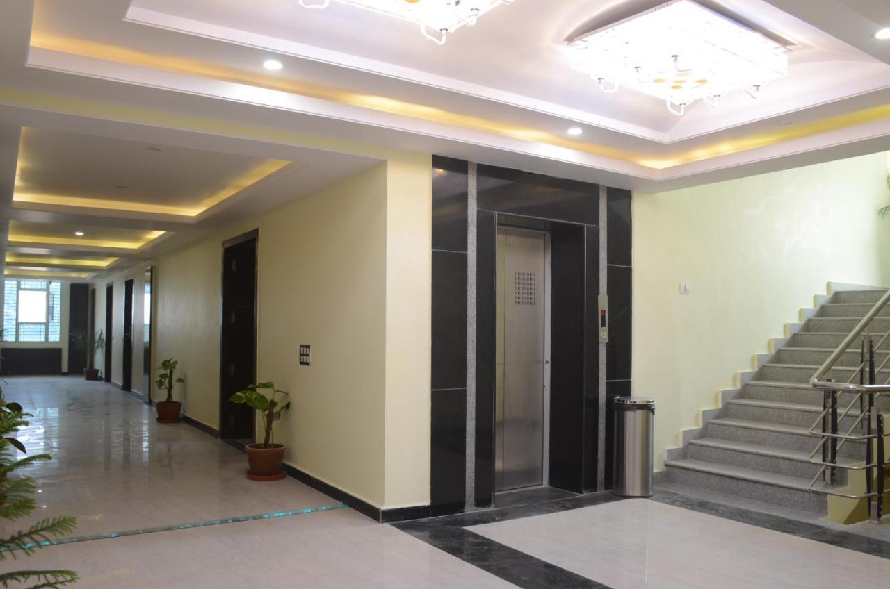 Puja Residency Hotel Varanasi Exterior foto