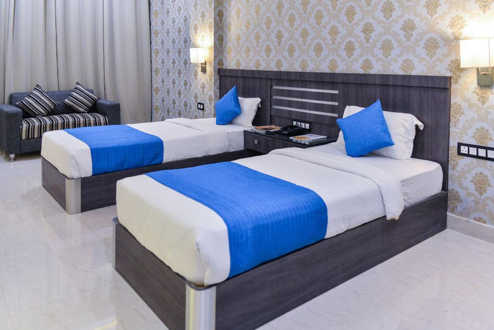 Puja Residency Hotel Varanasi Exterior foto