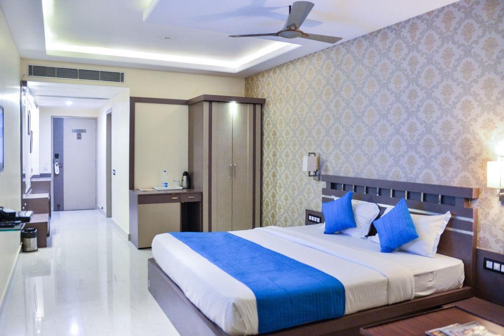 Puja Residency Hotel Varanasi Exterior foto