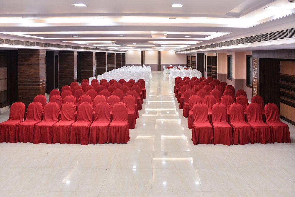 Puja Residency Hotel Varanasi Exterior foto