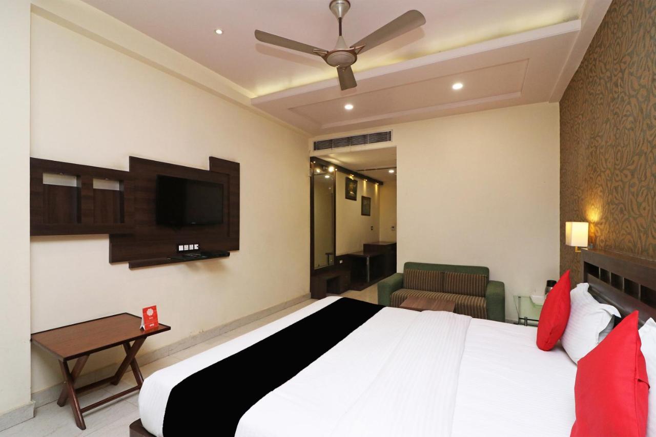 Puja Residency Hotel Varanasi Exterior foto
