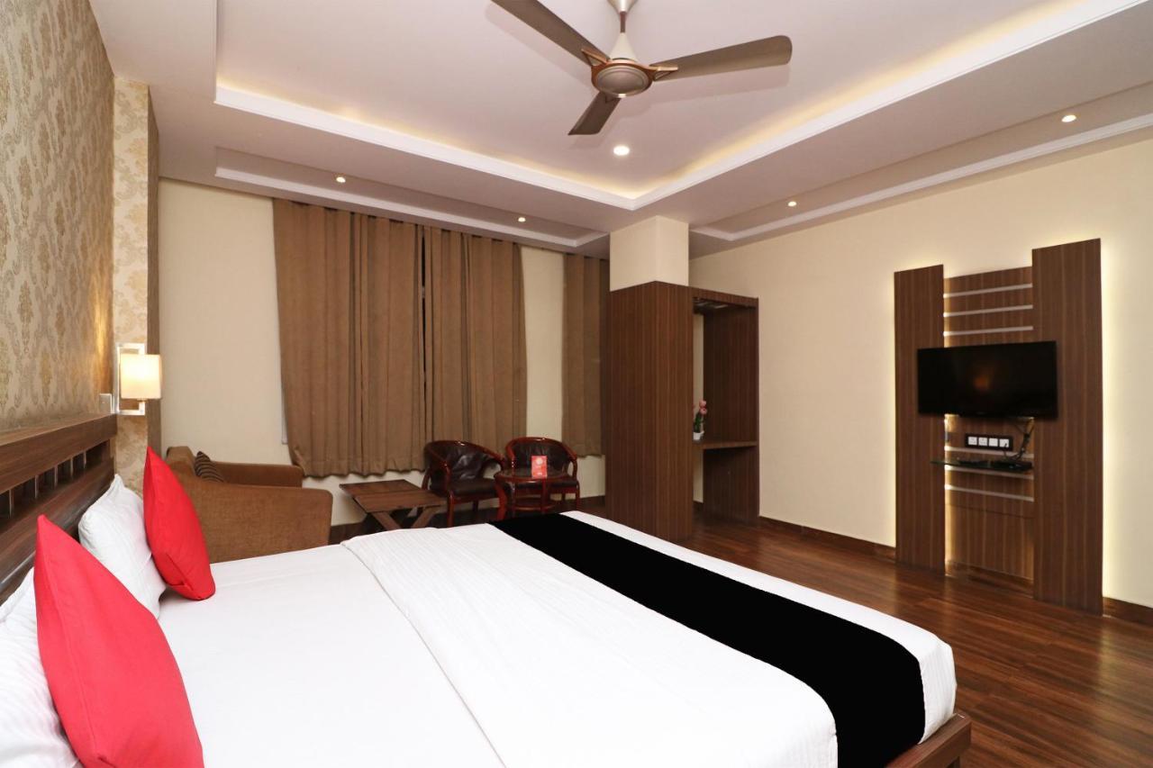 Puja Residency Hotel Varanasi Exterior foto